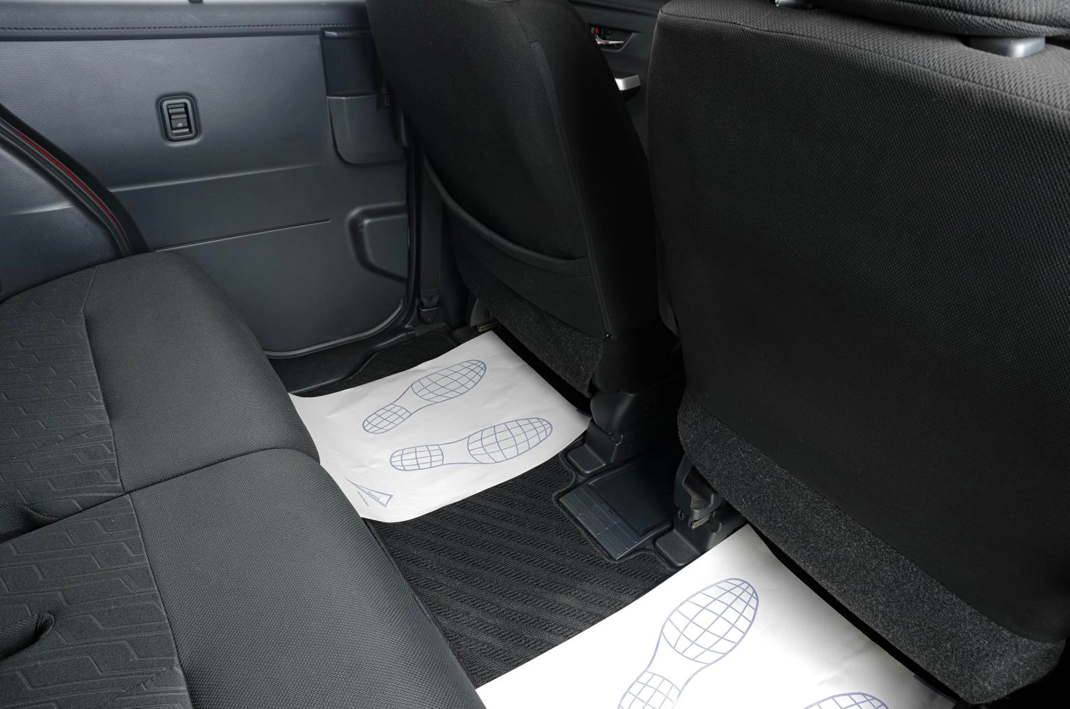 Toyota Roomy 8 из 19