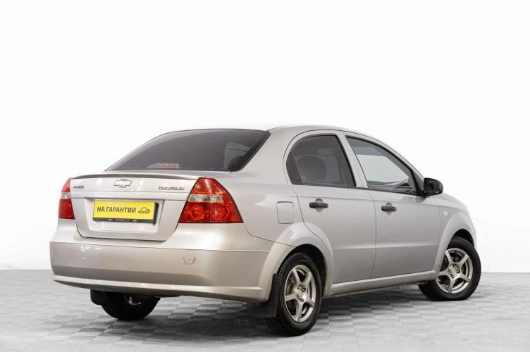 Chevrolet Aveo 4 из 6