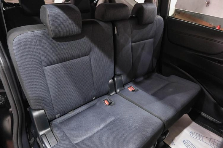 Toyota Sienta 31 из 35