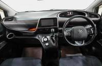 Toyota Sienta 18 из 35