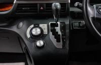 Toyota Sienta 30 из 35