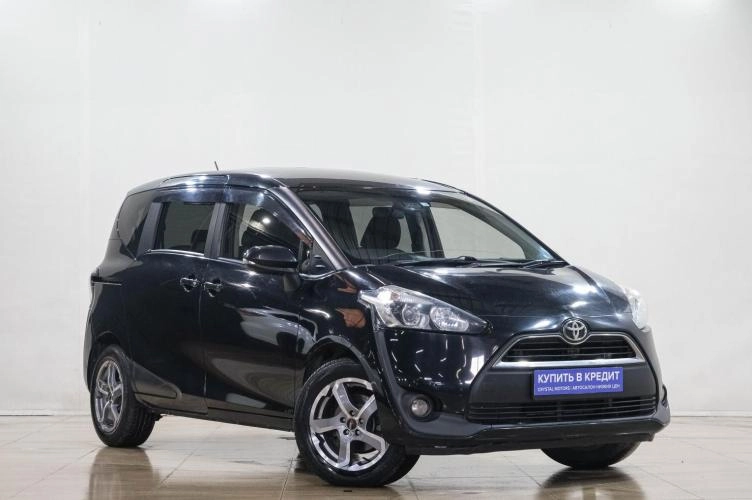 Toyota Sienta 1 из 6