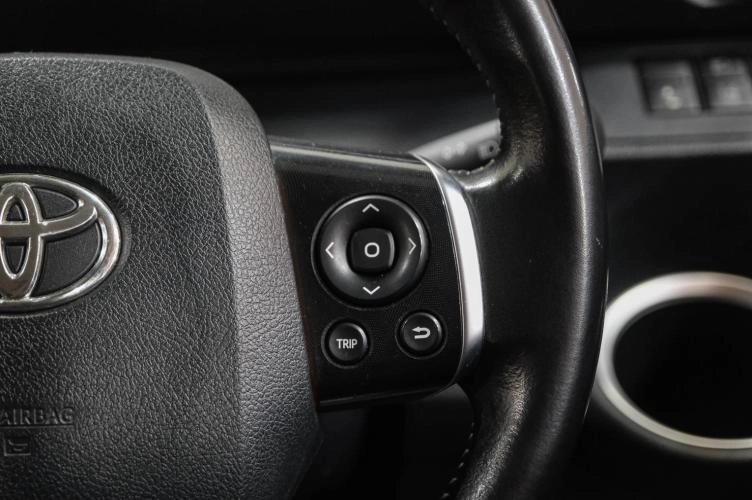 Toyota Sienta 22 из 35