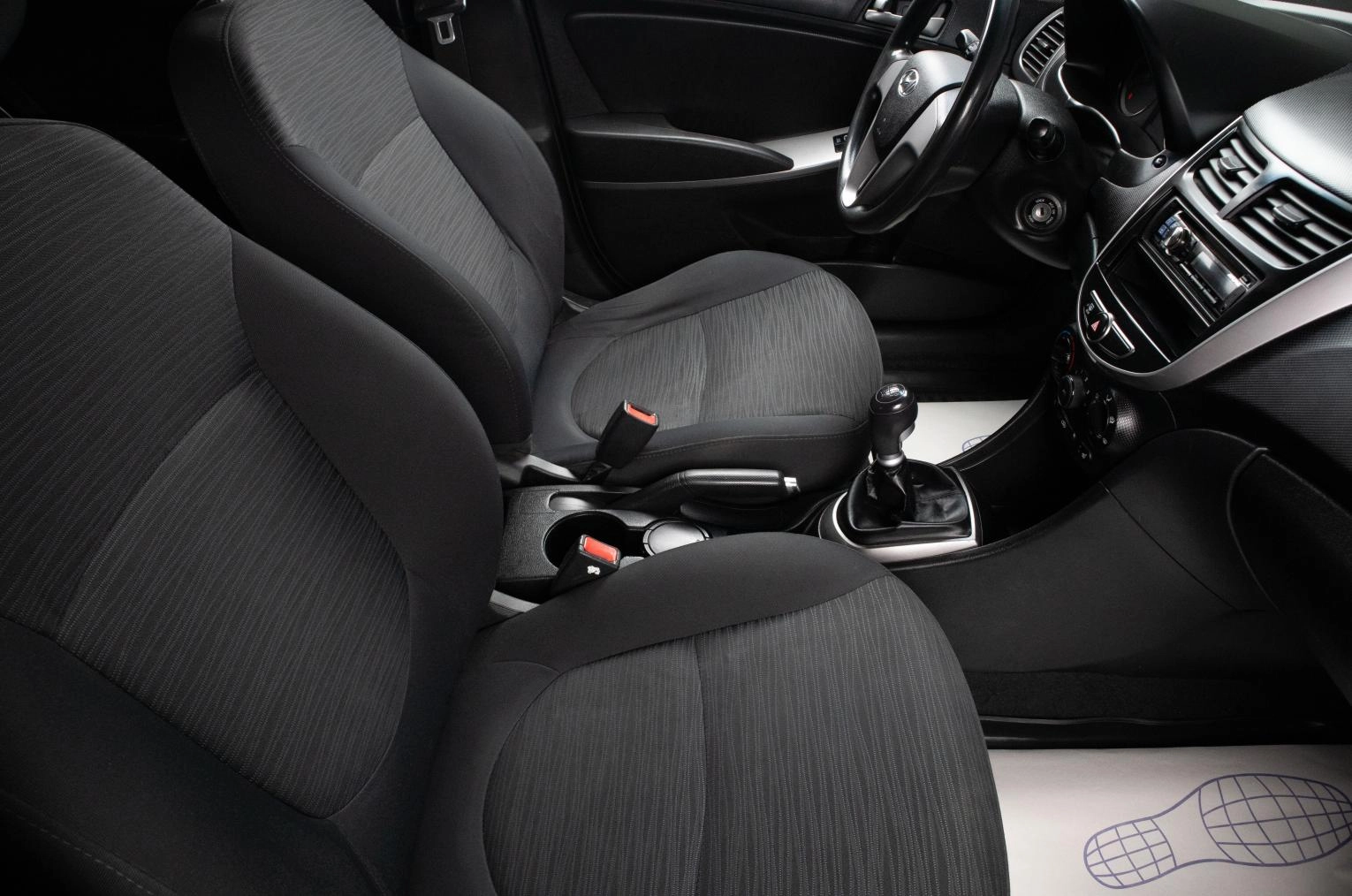 Hyundai Solaris 15 из 17