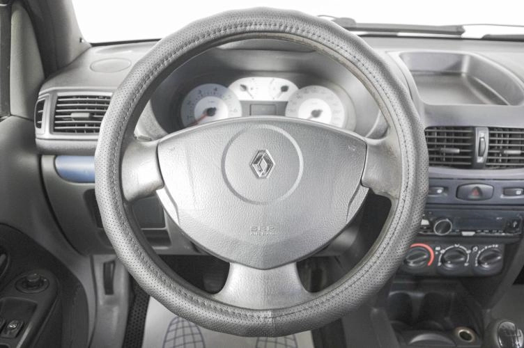 Renault Symbol 15 из 18