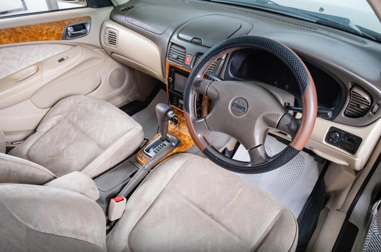 Nissan Bluebird Sylphy 8 из 15