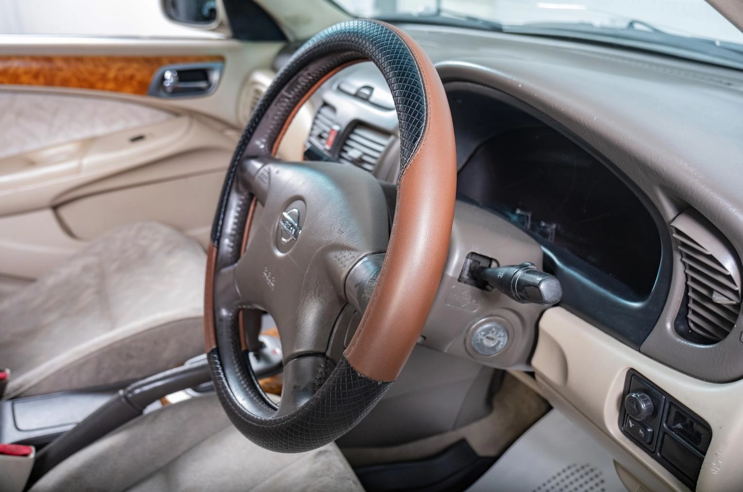 Nissan Bluebird Sylphy 12 из 15