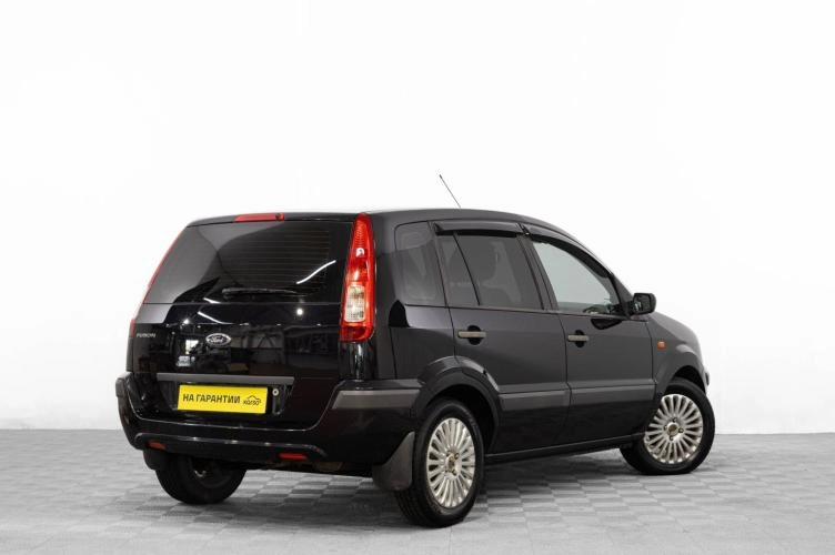 Ford Fusion 4 из 6