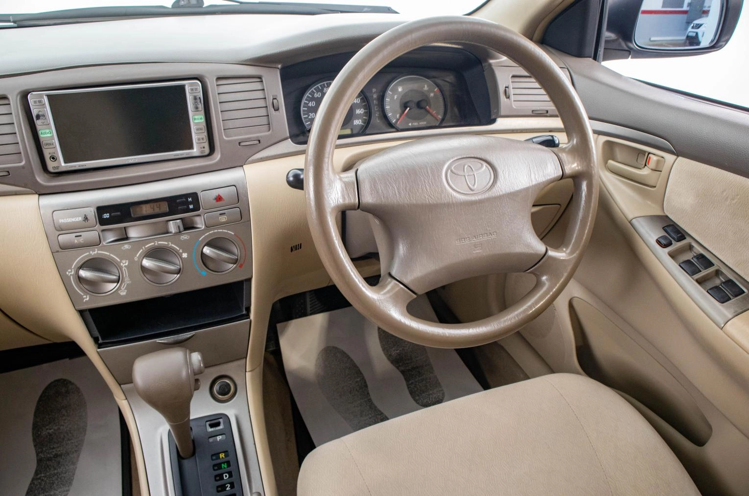 Toyota Corolla 14 из 22