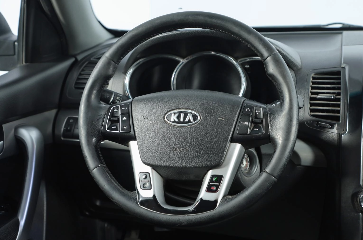 KIA Sorento 11 из 18