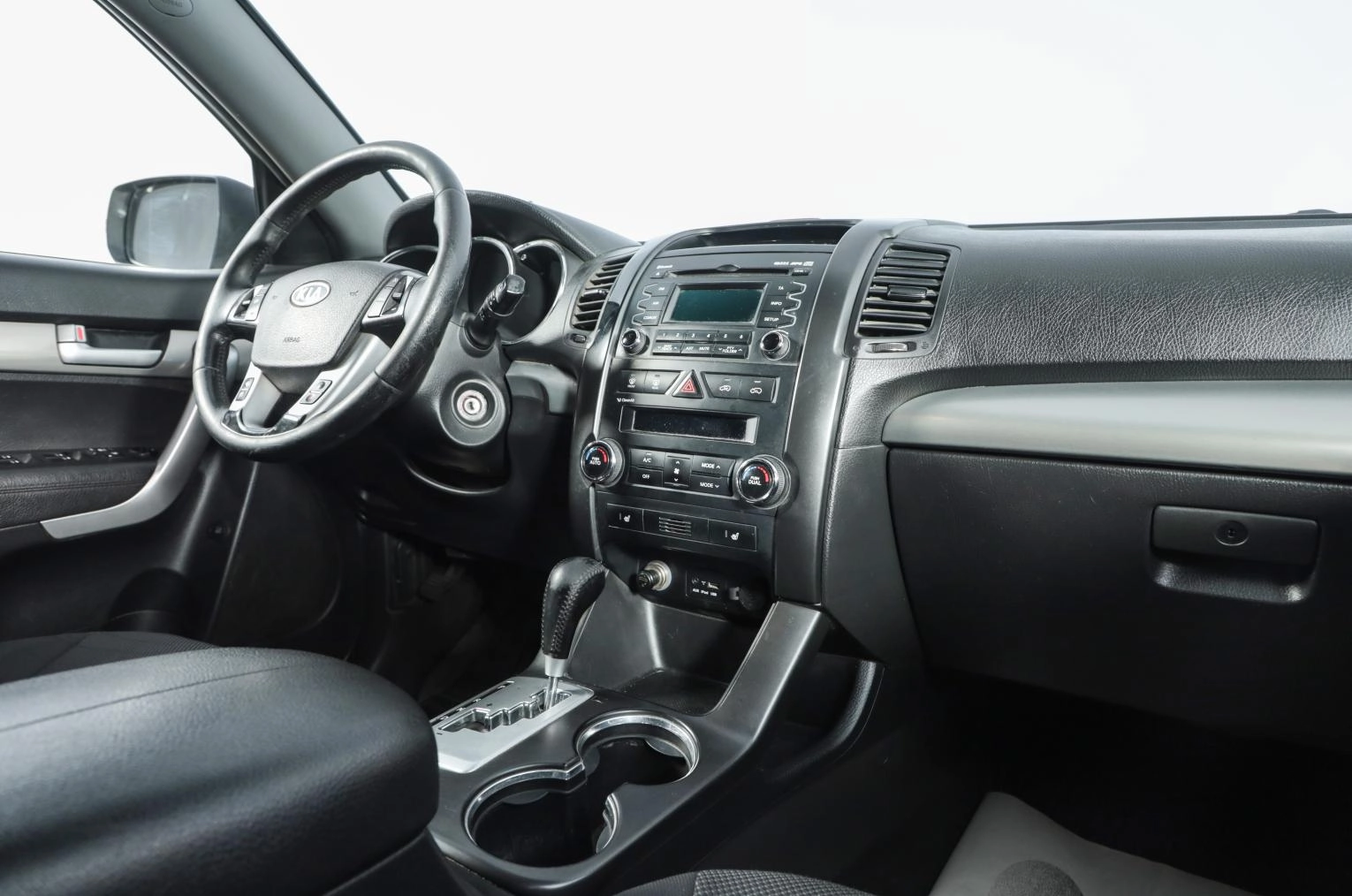 KIA Sorento 9 из 18