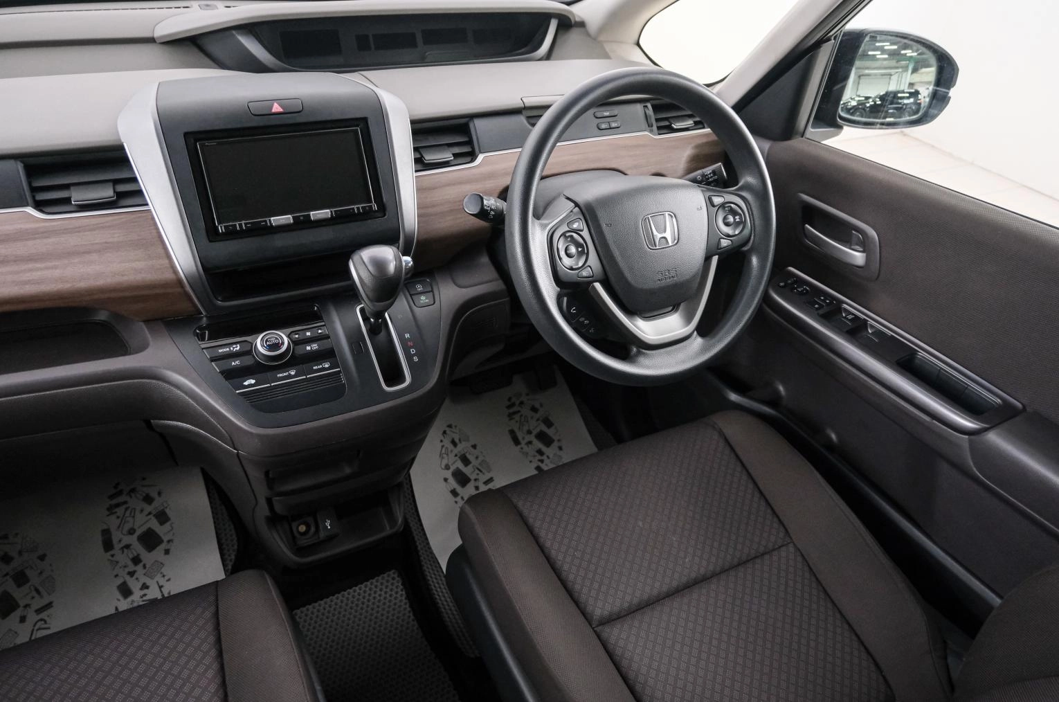 Honda Freed 9 из 22
