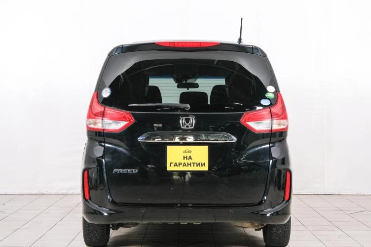 Honda Freed 5 из 6