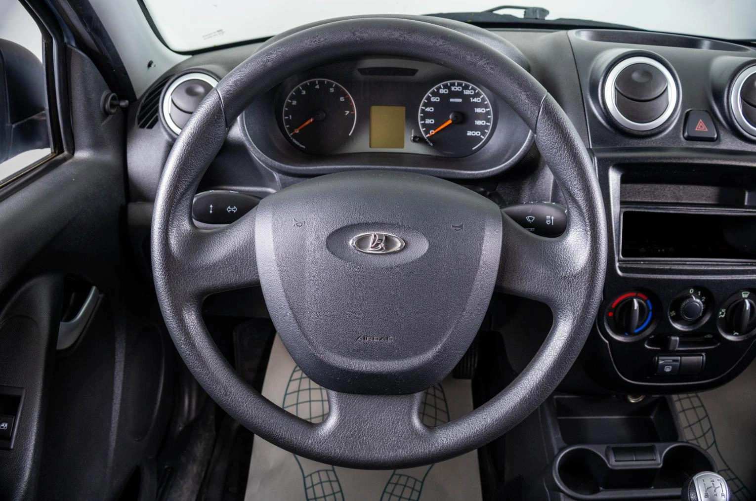 ВАЗ (LADA) Granta 14 из 18