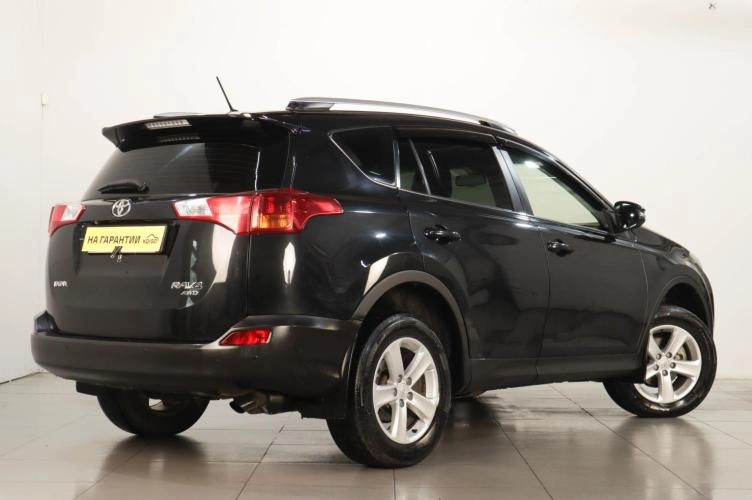 Toyota RAV4 6 из 17
