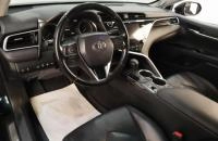 Toyota Camry 8 из 18