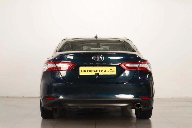 Toyota Camry 5 из 6
