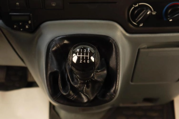 Ford Tourneo 16 из 20
