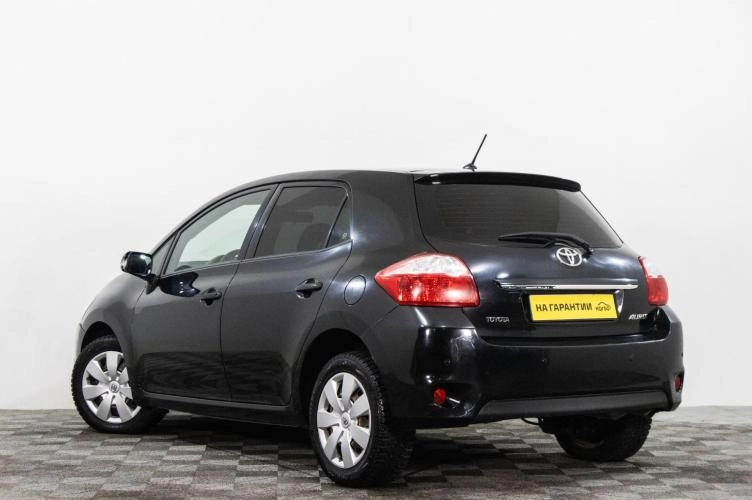 Toyota Auris 6 из 6