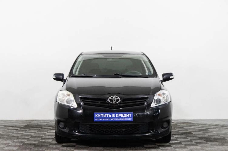 Toyota Auris 2 из 6