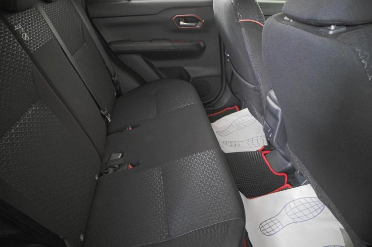 Daihatsu Rocky 10 из 22