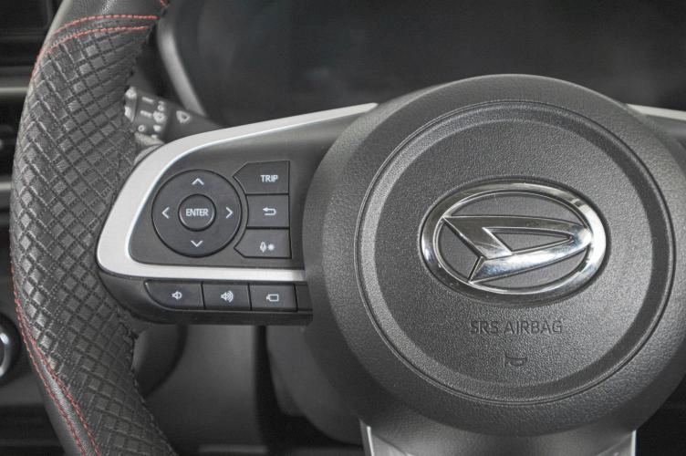 Daihatsu Rocky 16 из 22