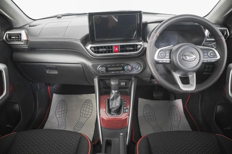 Daihatsu Rocky 13 из 22