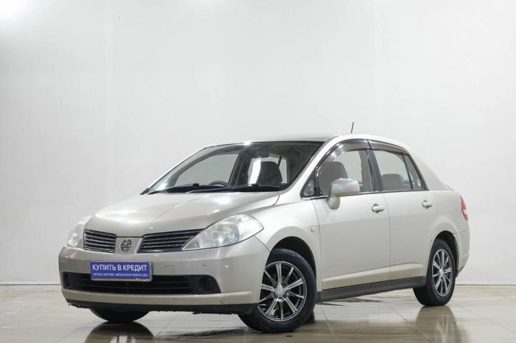 Nissan Tiida Latio 3 из 6