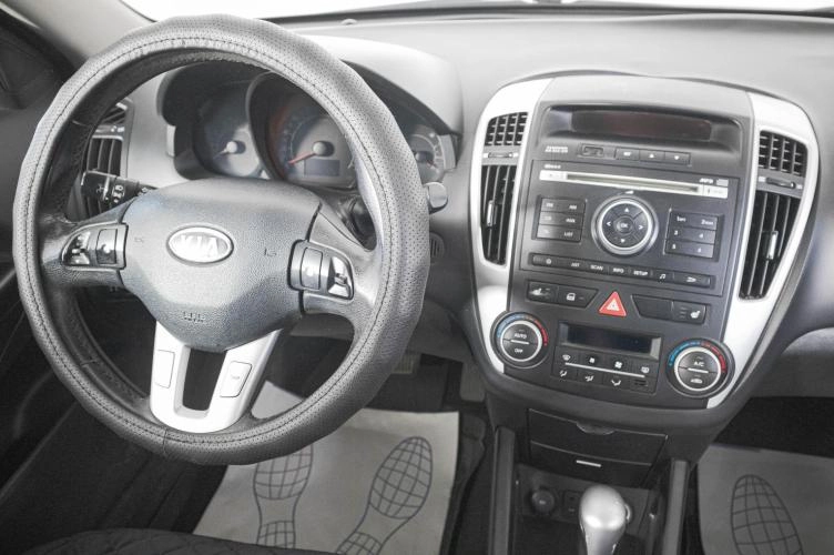 KIA cee'd 12 из 18