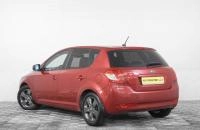 KIA cee'd 4 из 18