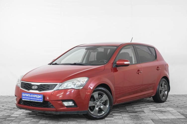 KIA cee'd 3 из 18