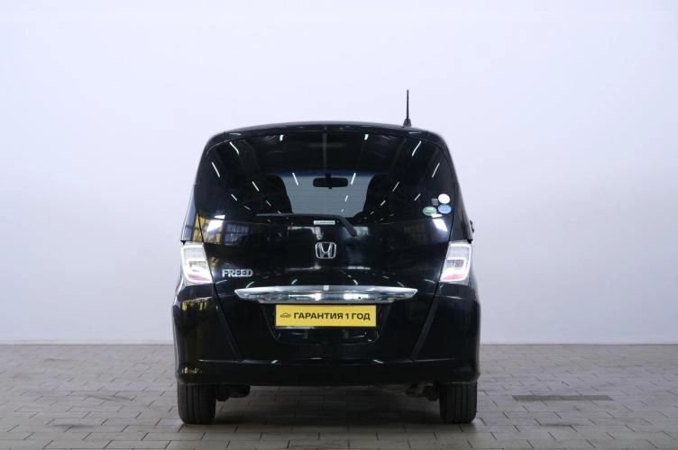 Honda Freed 5 из 6