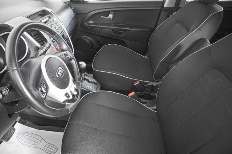 KIA Venga 8 из 21
