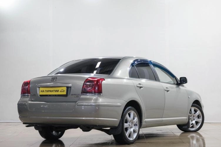Toyota Avensis 6 из 6