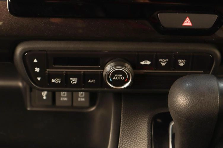 Honda N-BOX 12 из 21