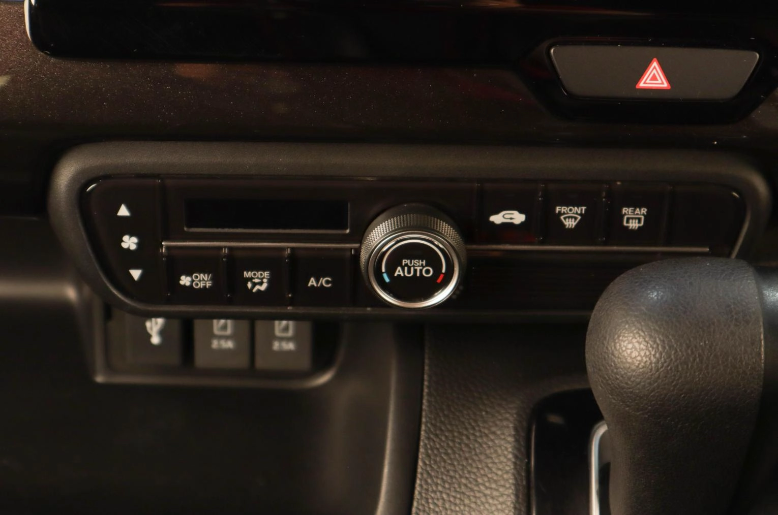 Honda N-BOX 12 из 21