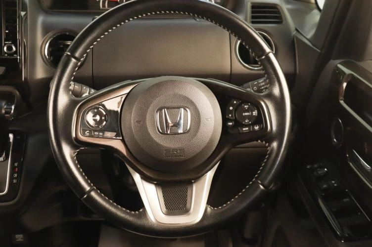 Honda N-BOX 16 из 21