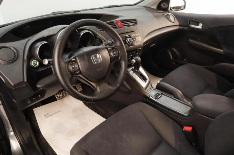 Honda Civic 8 из 18
