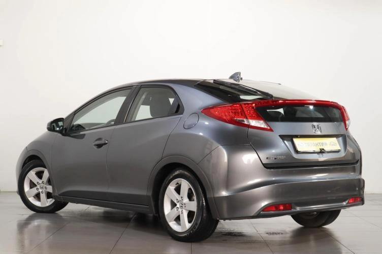 Honda Civic 4 из 18