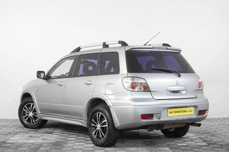 Mitsubishi Outlander 4 из 6