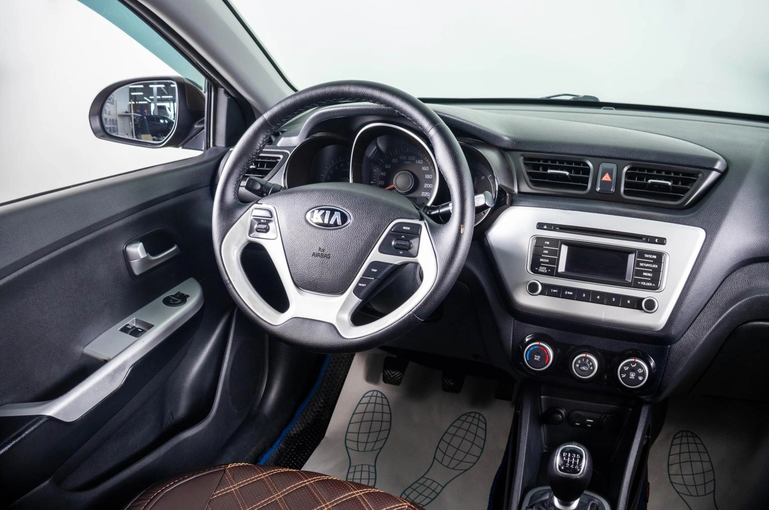 KIA Rio 11 из 22