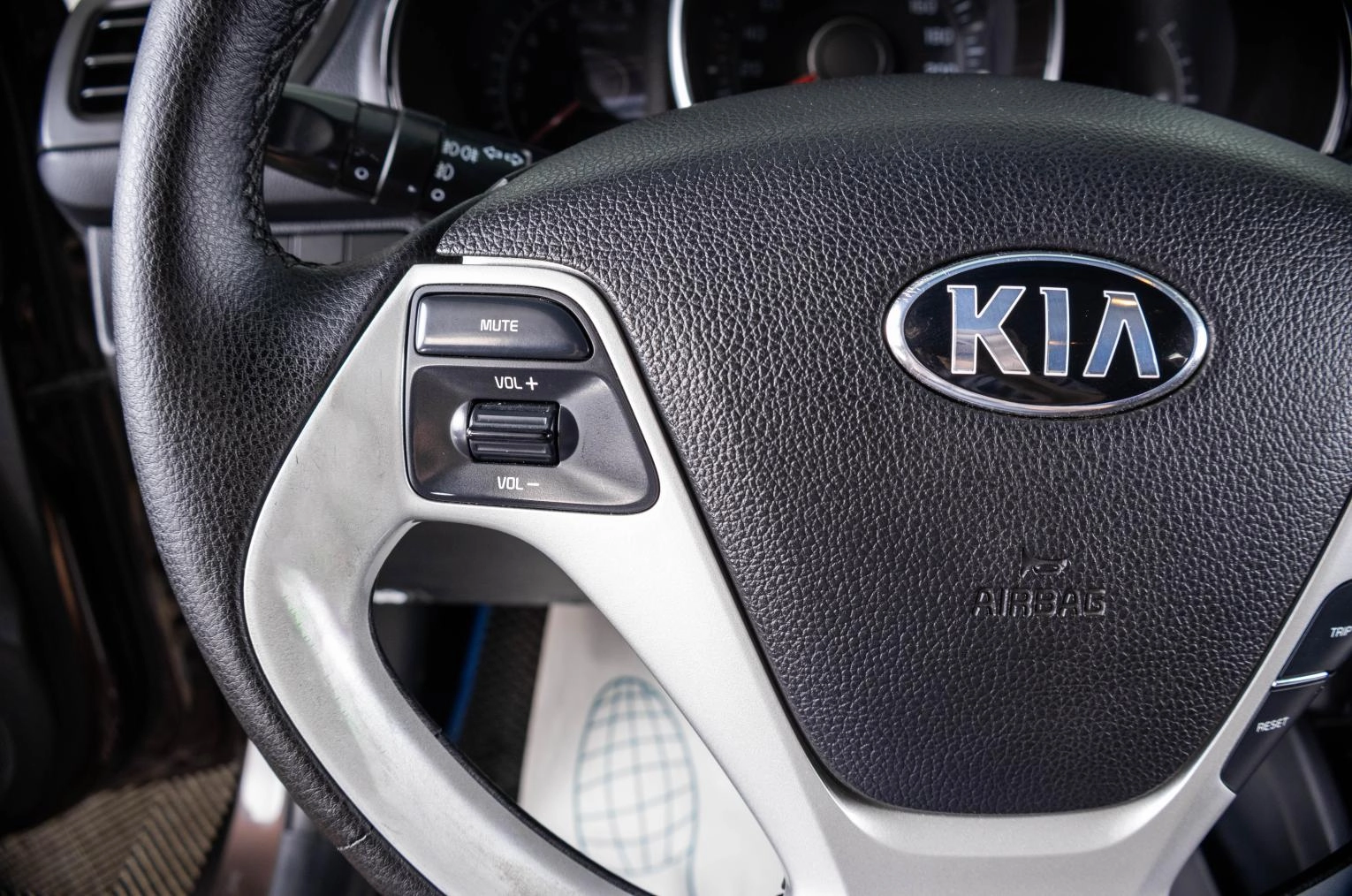 KIA Rio 15 из 22