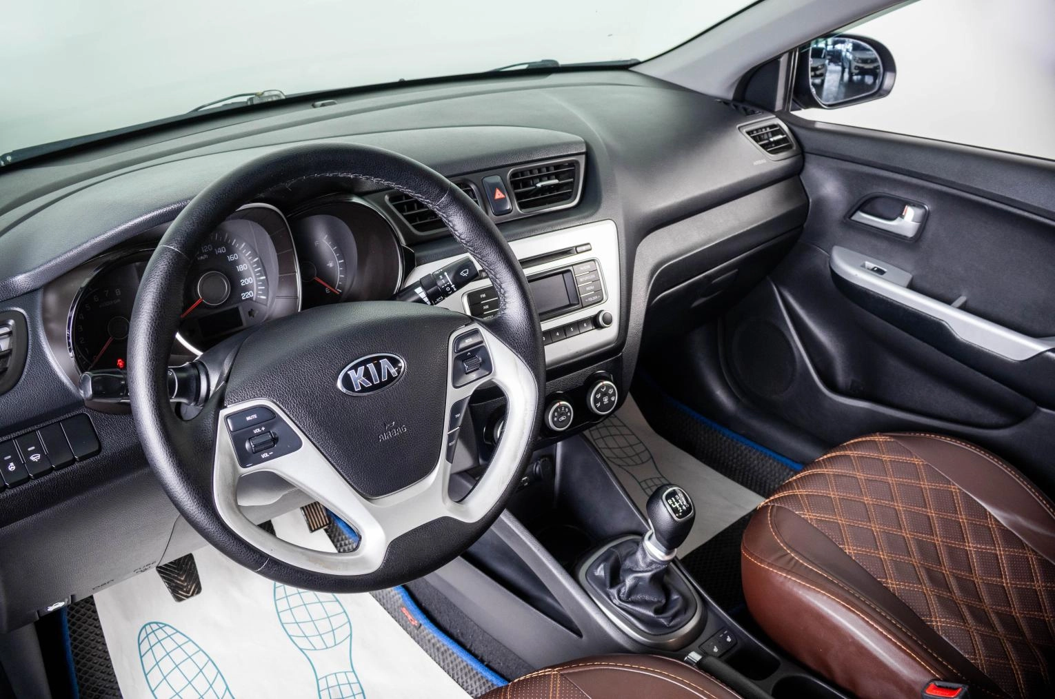 KIA Rio 7 из 22