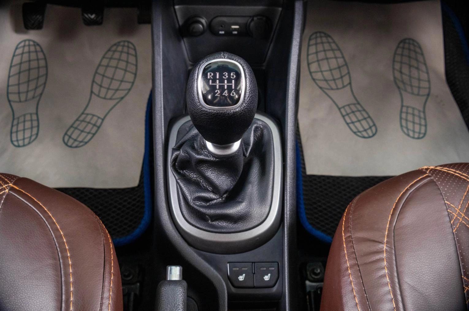 KIA Rio 19 из 22