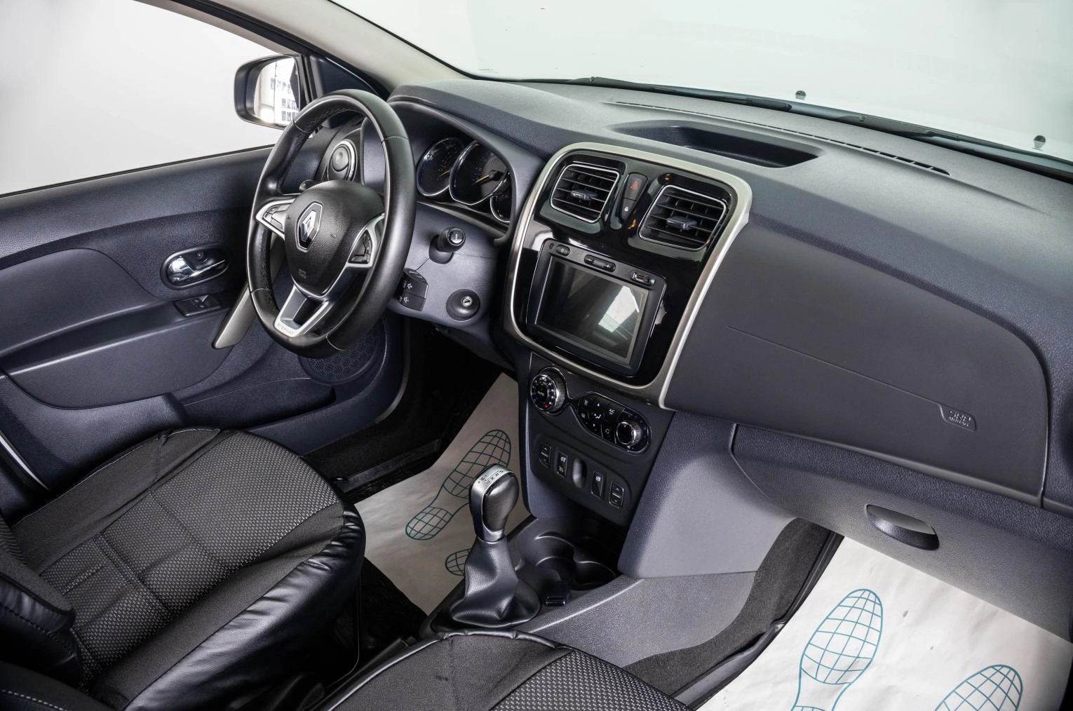 Renault Logan Stepway 10 из 22