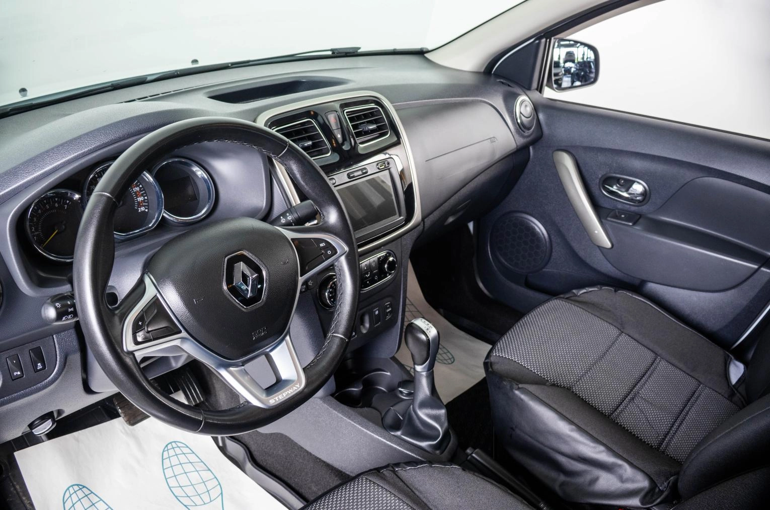 Renault Logan Stepway 7 из 22