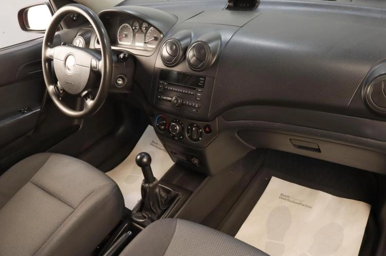 Chevrolet Aveo 10 из 14
