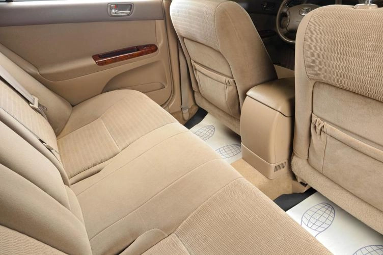 Toyota Camry 9 из 18