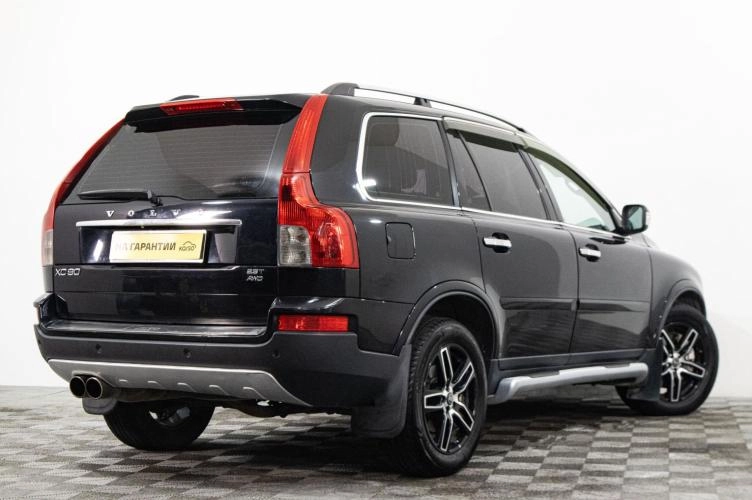 Volvo XC90 4 из 6