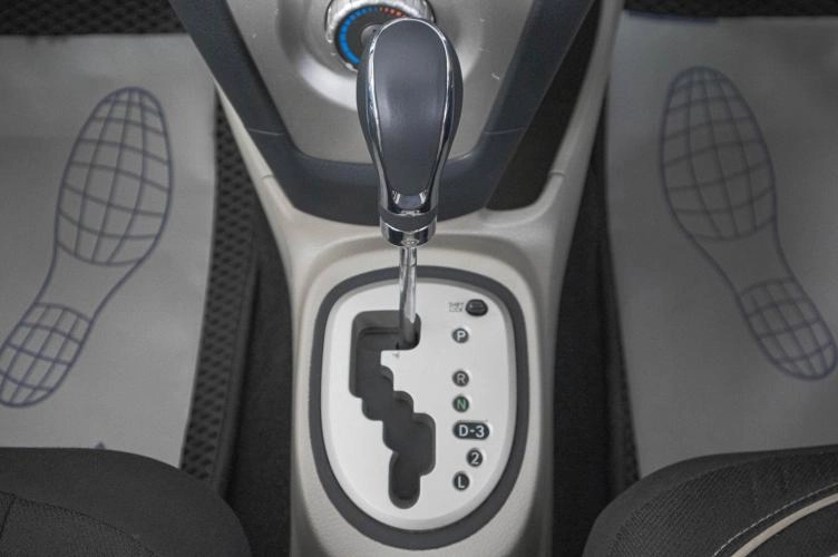 Toyota Belta 17 из 20